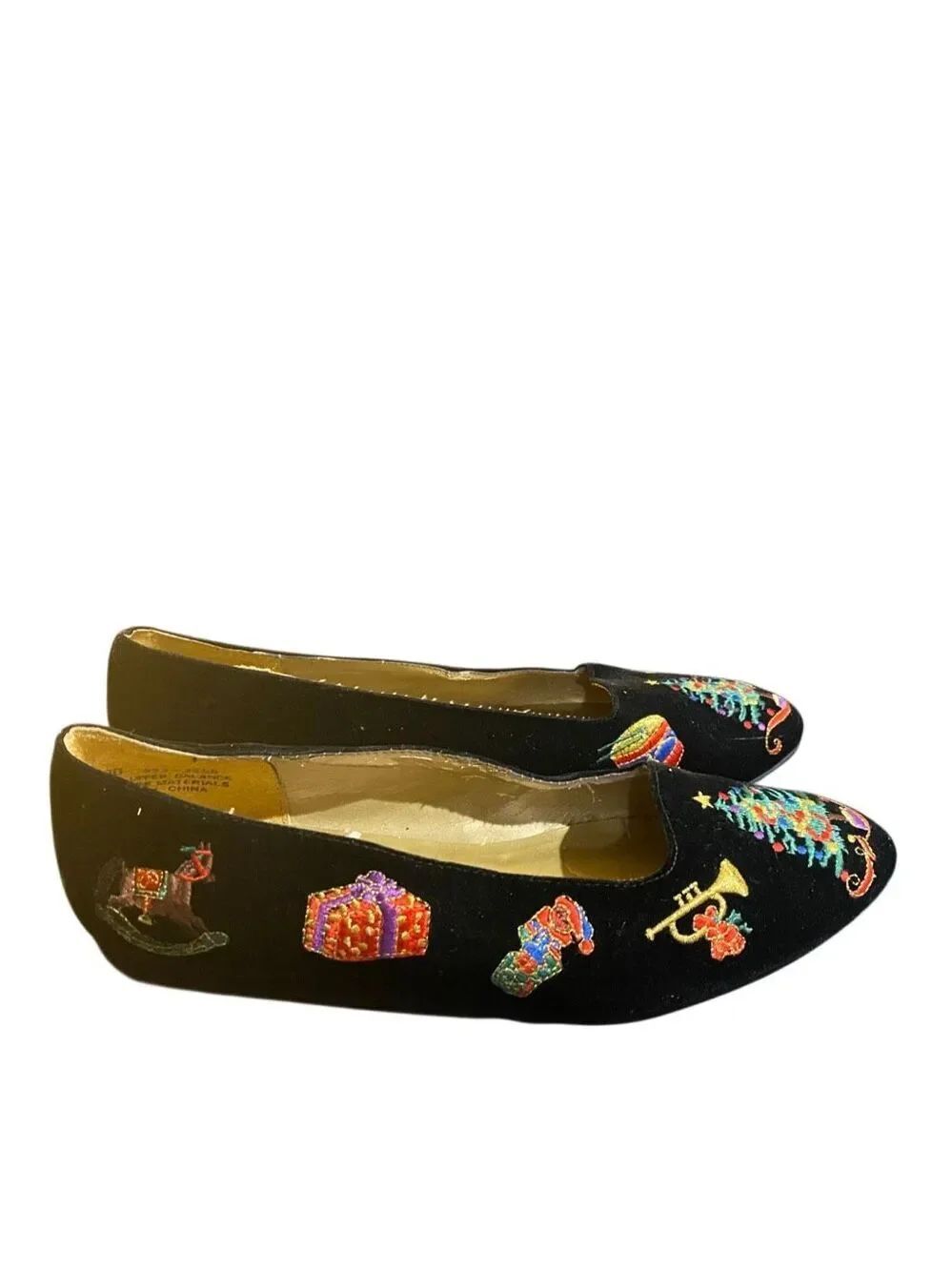 Worthington women’s black velvet Christmas embroidered loafers nine